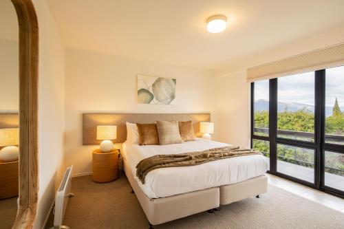 QT Paradise: Panoramic Views & Elegant Comfort - image 13