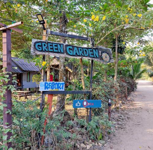 Green Garden Bungalows เกาะช้าง