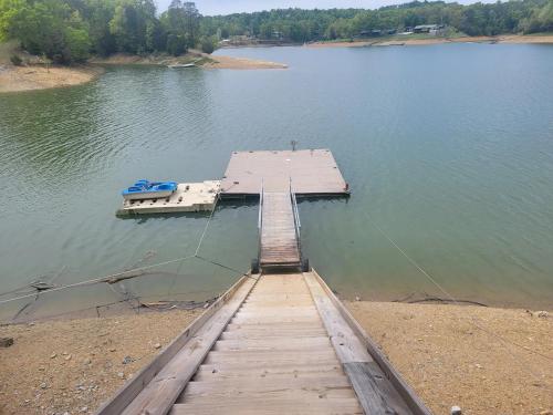 Sunset Cove Lakefront Luxury Lodge with Private Dock