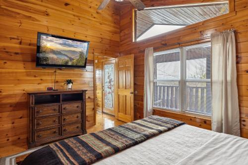 Six-Bedroom House image 9