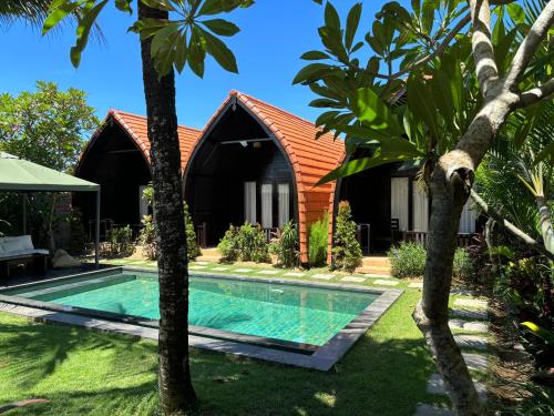 Villa Lumbung Sari - Tropical Balinese Experience