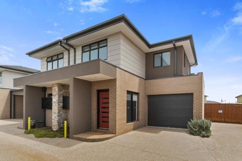 Beachside Townhouse