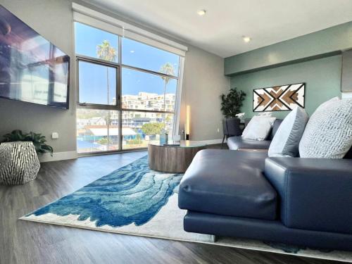 Large Hollywood Corner 2 Bedroom with Private Balcony, Los Ángeles (foto 5)