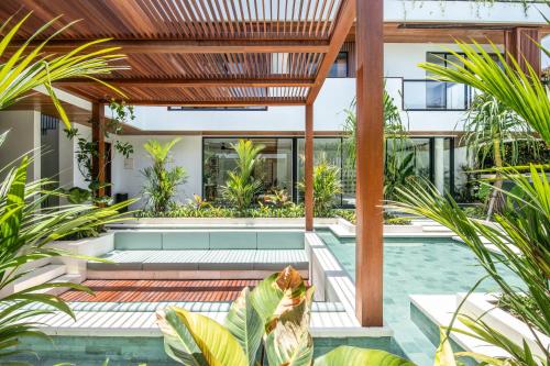 Luxe 5BR Villa 200m to Brawah Beach Retreat - image 5