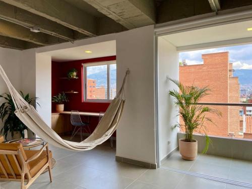 Captivating 2BR with Balcony in Laureles, Medellín (Foto 8)
