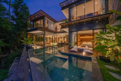 Villa Luna : Brand New 4BR Villa With 180° Rice Field Views, Dompu