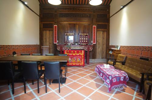 Wuzou Guesthouse