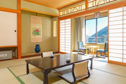 Japanese-Style Quadruple Room