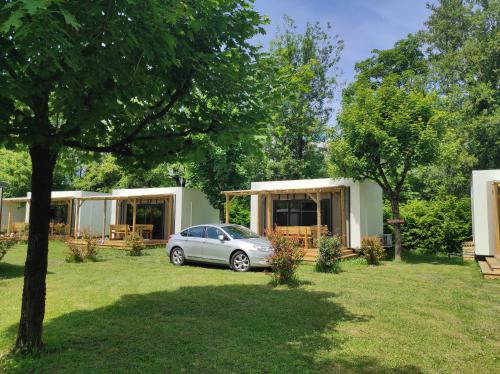 Family's Camping Le Savoy - Camping - Challes-les-Eaux