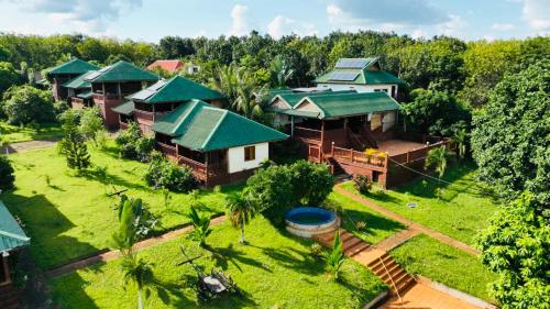 Ratanakiri Paradise Hotel & Restaurant in Banlung