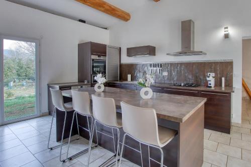 köök, Entre Pins et Soleil - Maison avec piscine privée (Entre Pins et Soleil - Maison avec piscine privee) in Signes