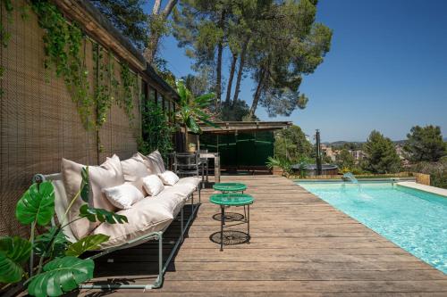 THE LOFT - with private pool & jacuzzi, Корбера де Лиобрегат