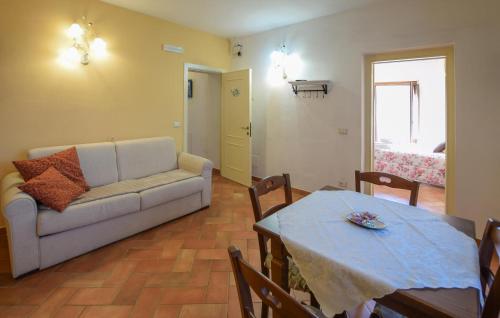 Amazing Home In Pian Del Ponte With Wi-fi