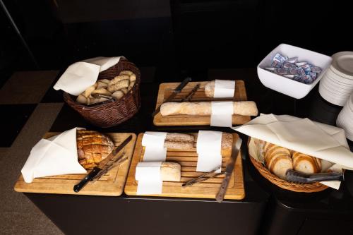 Meta Apartments - image 3