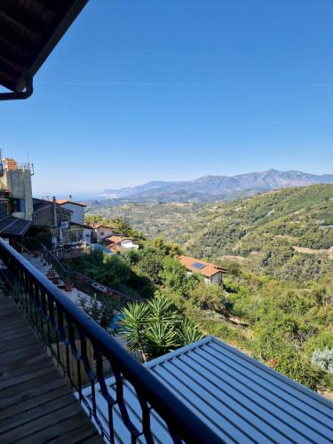 Apartment with a beautiful view in Seborga