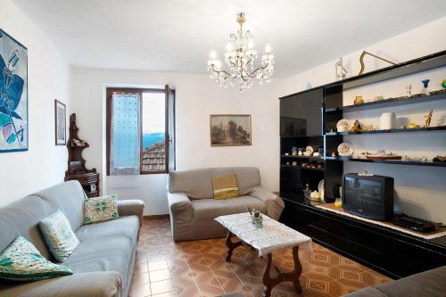  casa di nonno Pietro in 18026 Pieve di Teco