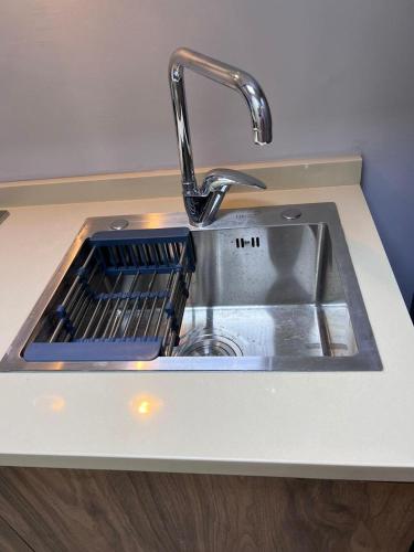 new furnished studio gardens st 329 - image 3