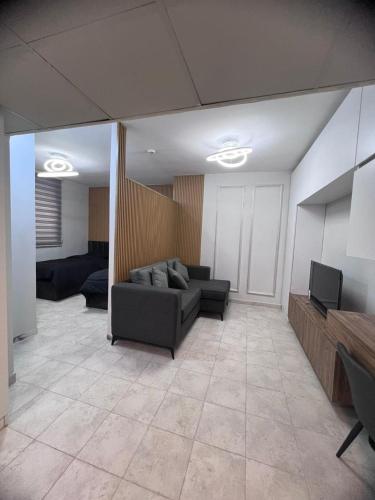 new furnished studio gardens st 329 - image 9