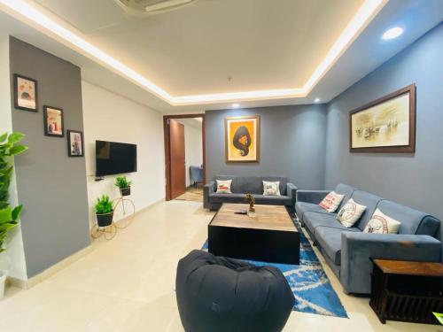 Apartment with Terrace image 8