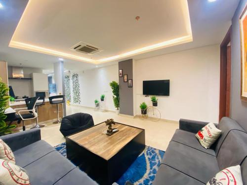 Apartment with Terrace image 6