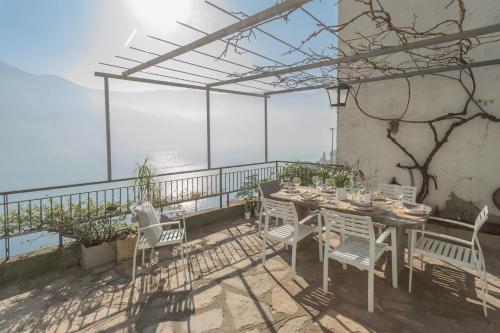 Giuliano's House - Amazing Lake View by Rent All Como gîte à louer Laglio