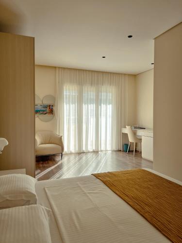 Mini Hotel & Maxi Room - image 13