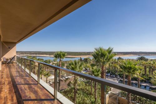 AP Lago Montargil Conference & Spa Room Type - Penthouse Suite with Jacuzzi.