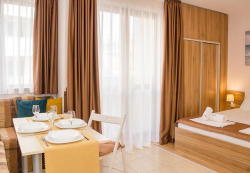 Bright Studio in Top Central Location in Varna by Flat Mаnager, Warna (zdjęcie 5)