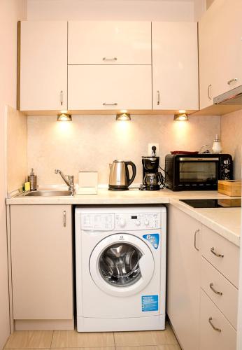 Bright Studio in Top Central Location in Varna by Flat Mаnager, Warna (zdjęcie 9)