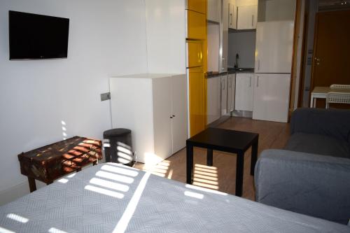 Standard Studio image 10