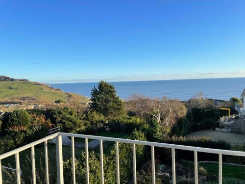 B&B Charmouth - Stunning Charmouth Property with Bay views! - Bed and Breakfast Charmouth