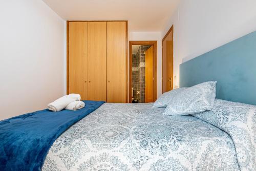 Apartment with Terrace image 8