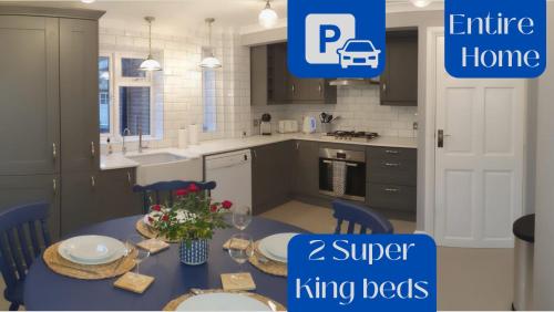 Pinewood Studios, Iver near Heathrow and Windsor XL 75sqm 2 King Bed Flat with 2 Parking Spaces - Apartment - Buckinghamshire