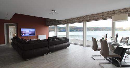 Ferrypoint House in Rhu