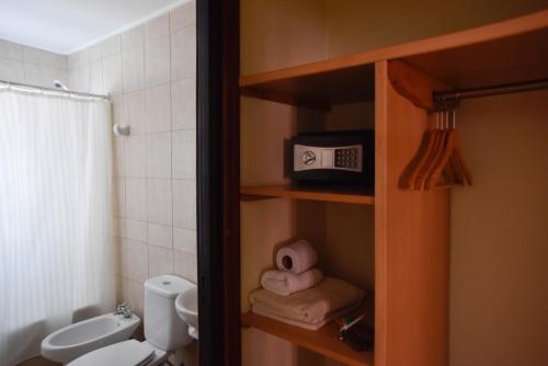 Double Room image 2