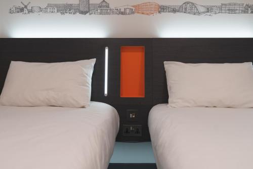 easyHotel Milton Keynes - image 12
