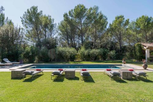 high standard provencal bastide with heated pool in lourmarin in the luberon, vaucluse. 10 people