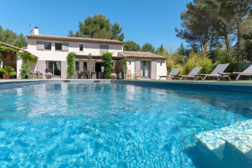 high standard provencal bastide with heated pool in lourmarin in the luberon, vaucluse. 10 people