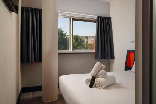easyHotel Milton Keynes - image 11