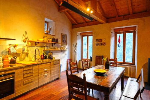 virtuve, The Mountain Village House, a contemporary house in peaceful mountain village in Nohedes
