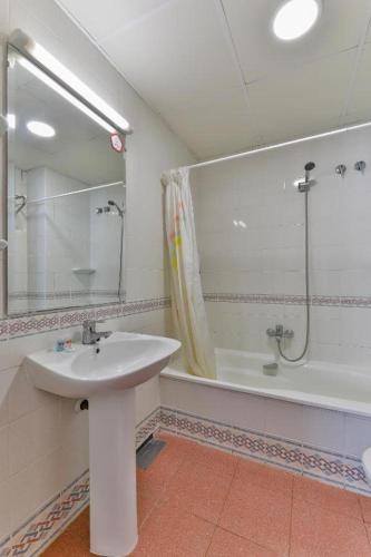 Hotel Corisco - image 3