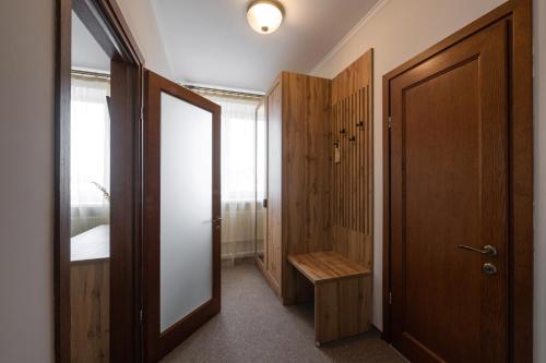 Stanislaviv - image 9