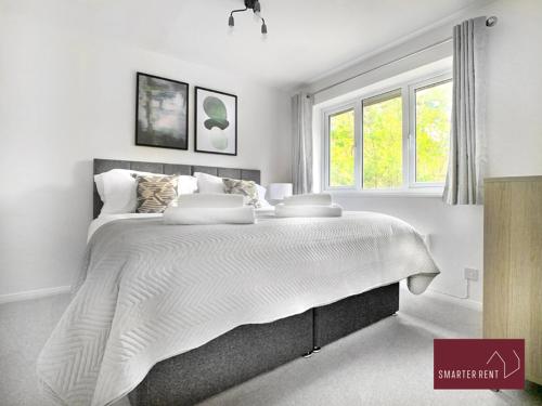 Létesítmények, Bracknell - 1 Bedroom House - With Parking in Crown Wood