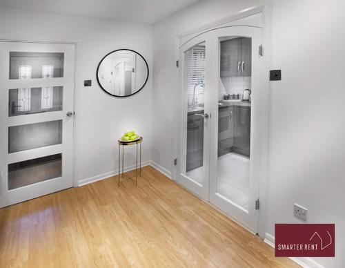 Farnborough - Modern 2 Bedroom House