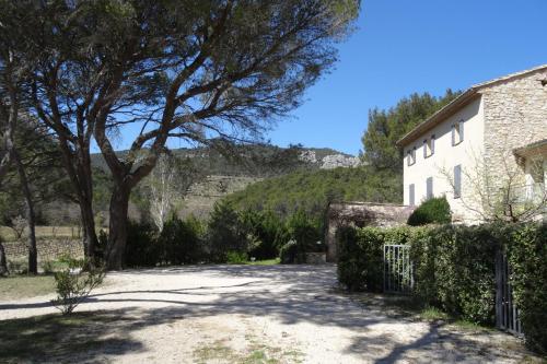 Privatisation Domaine de Cassan - Location saisonnière - Lafare