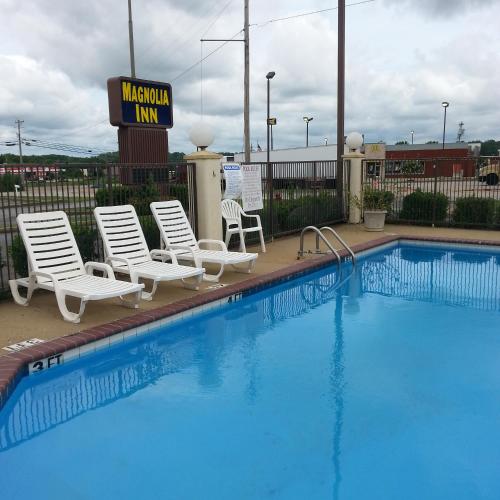 Holly Springs Hotels