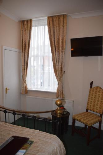 Double Room - Ground Floor image 10