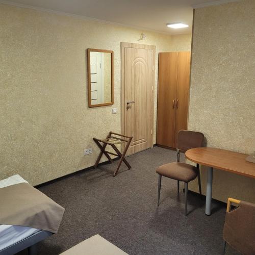 2 twin beds