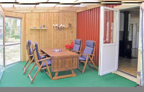 Viesnīcas āriene, Lovely Home In Ljungby With Kitchen in Holminge