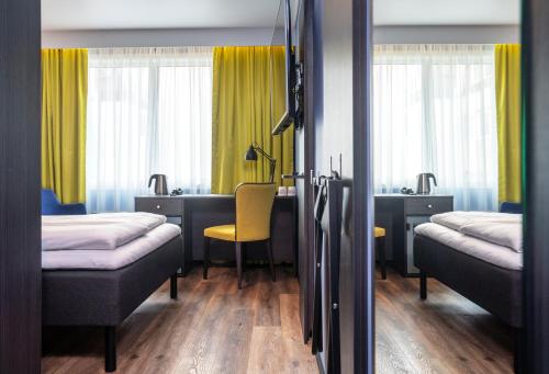 Standard Double Room image 4